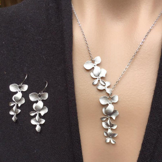 Collier et Boucles d’Oreilles Mode